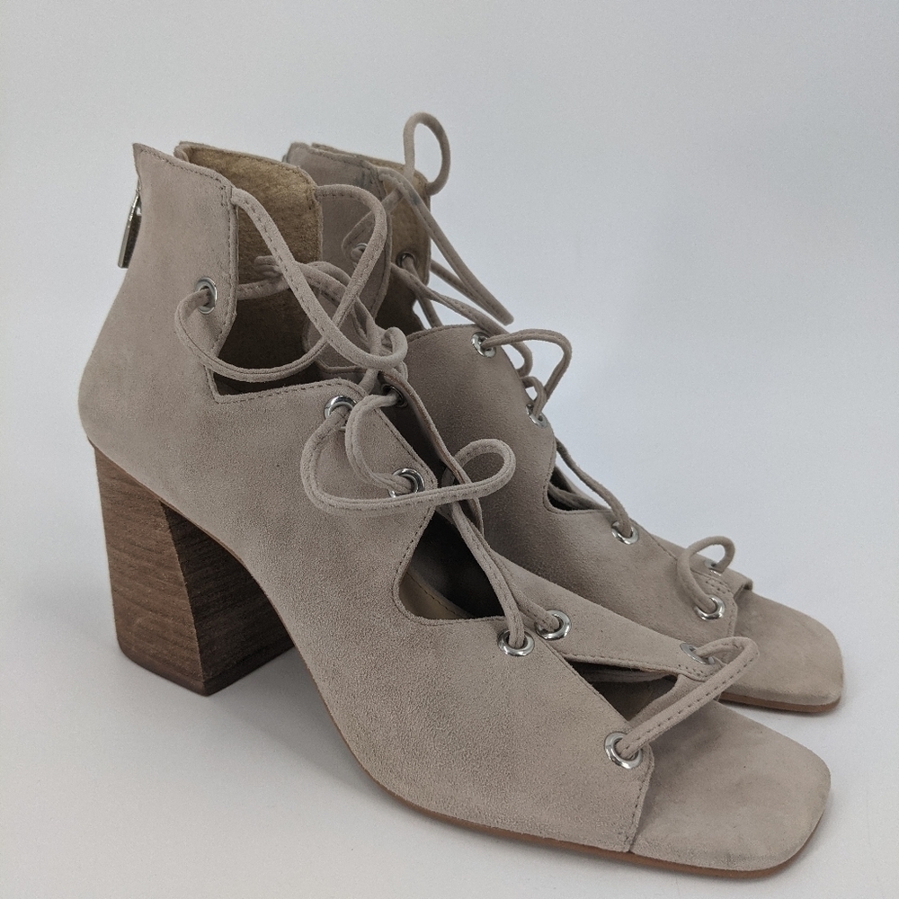 VINCE CAMUTO Nahara Lace Up Heels